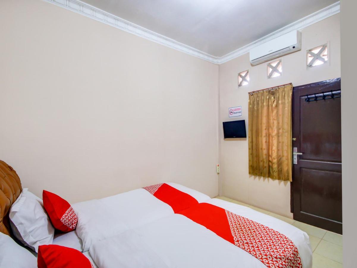 Oyo 3389 Sonya Homestay Syariah Tebing Tinggi Exteriér fotografie