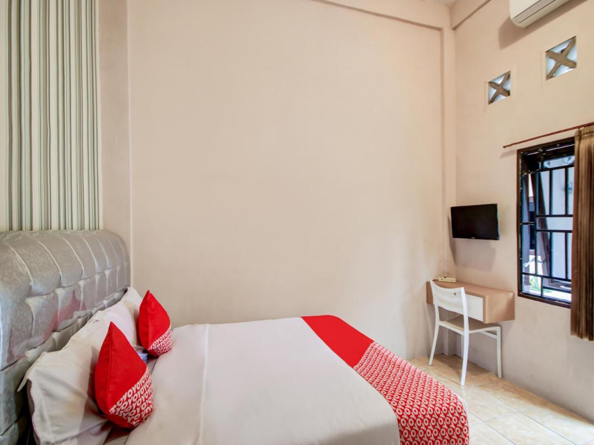 Oyo 3389 Sonya Homestay Syariah Tebing Tinggi Exteriér fotografie